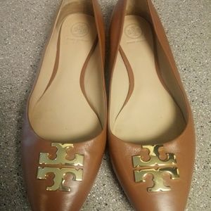 Tory Burch Shoes - Tory burch cognac flats! Tory Burch Shoes - Tory burch cognac flats!